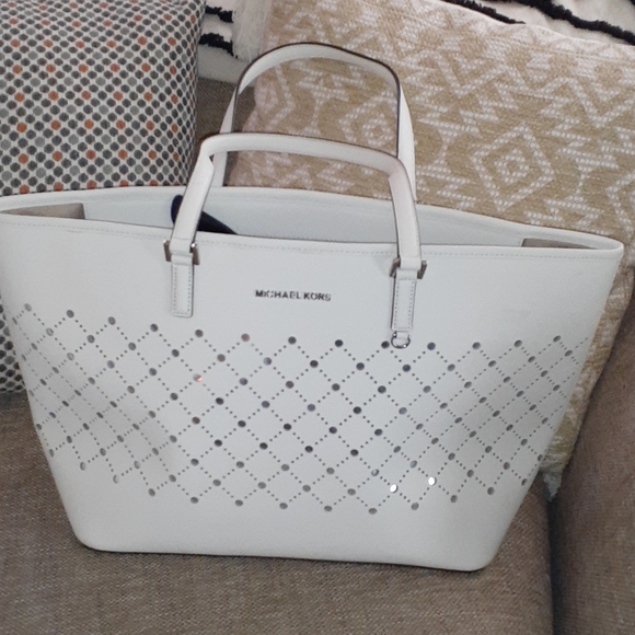 MICHAEL Michael Kors Handbags - Beautiful Michael Kors Tote